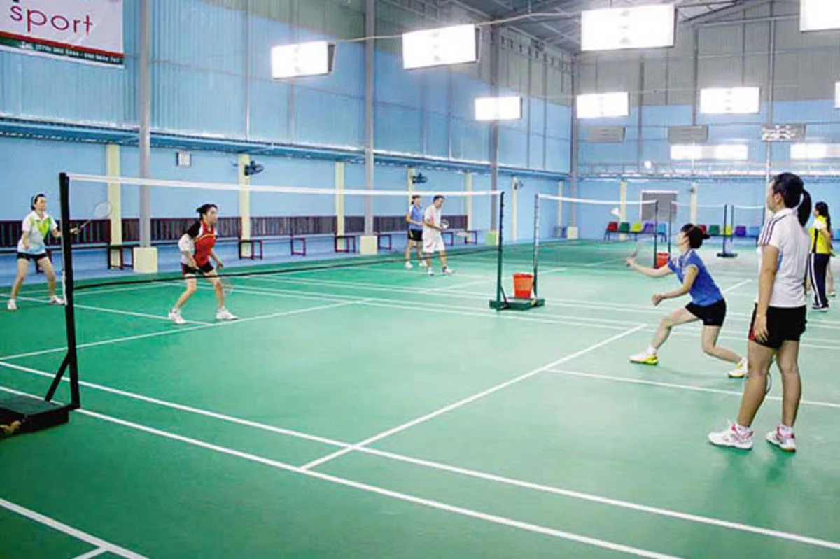 Thiết Bị Phun Sương【 Nhà Phân Phối Sỉ & Lẻ Thiết Bị Phun Sương】 Hệ thống làm mát cho sân cầu lông hiệu quả he thong phun suong lam mat san cau long